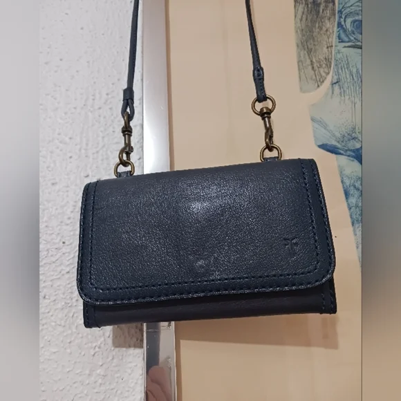 FRYE blue navy genuine leather crossbody wallet, organizer  bag - Picture 4 of 10
